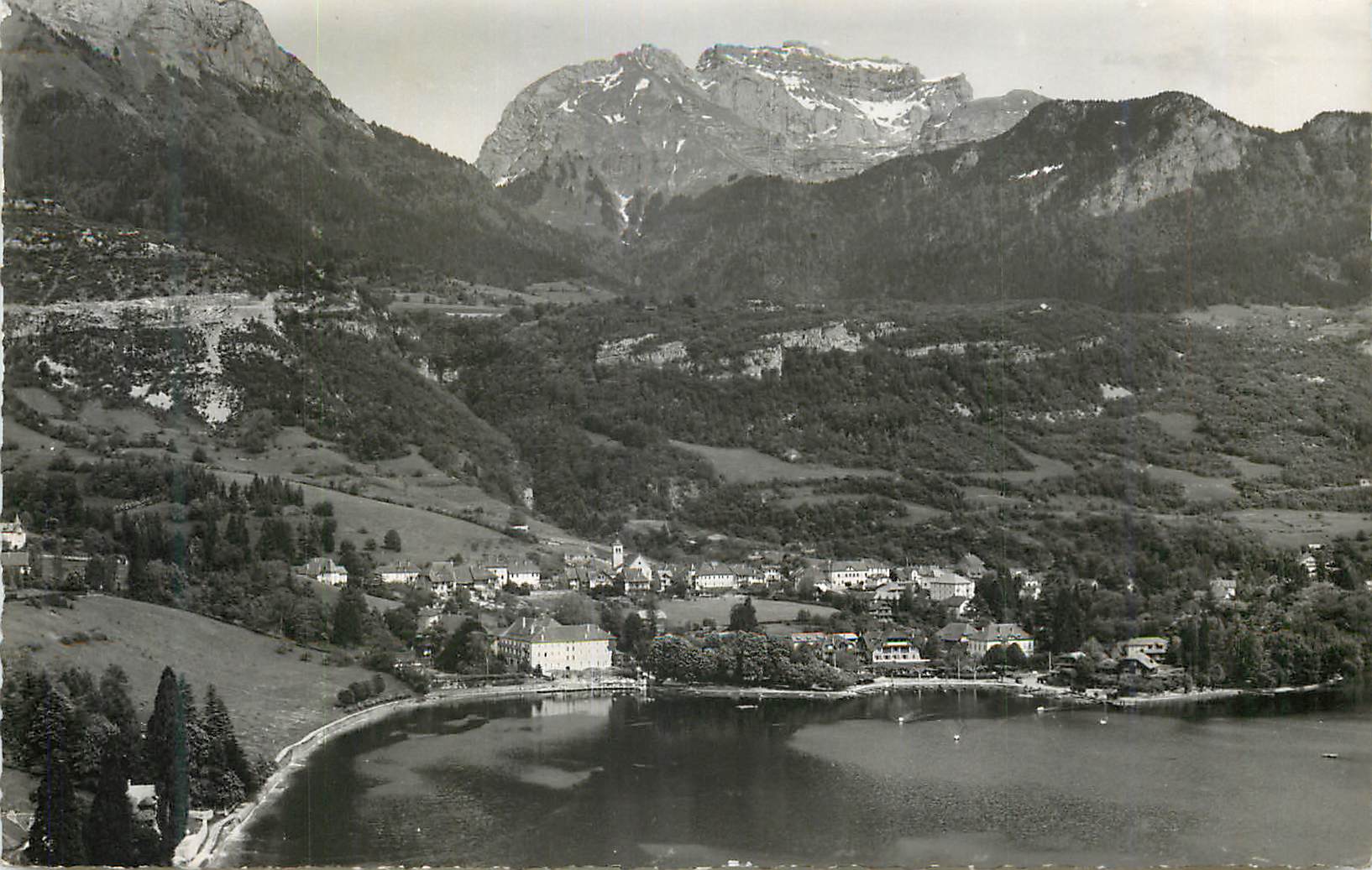 CPM Lac d Annecy Vue generale de Talloires et la Tournette