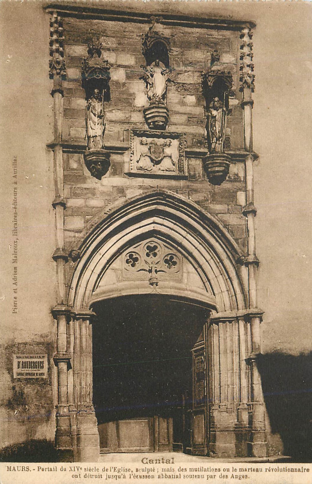 CPA Cantal Maurs Portail du xiv siecle de l Eglise