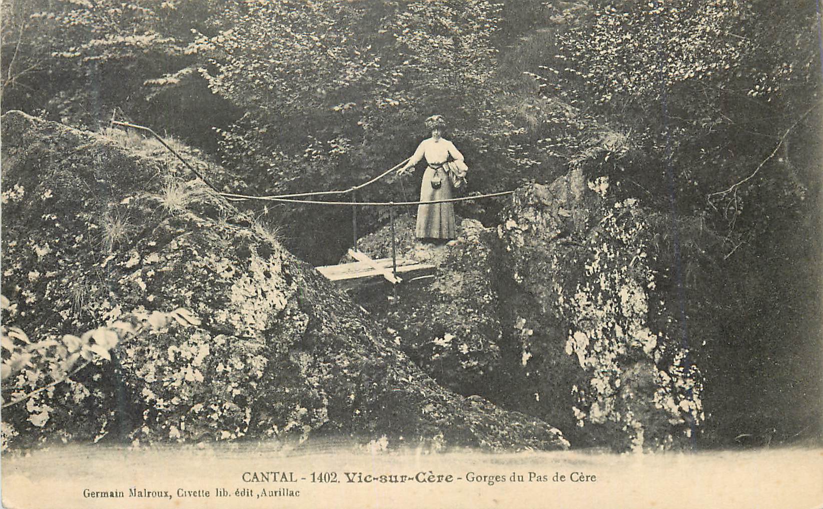 CPA Cantal Vic sur Cere Gorges du Pas de Cere