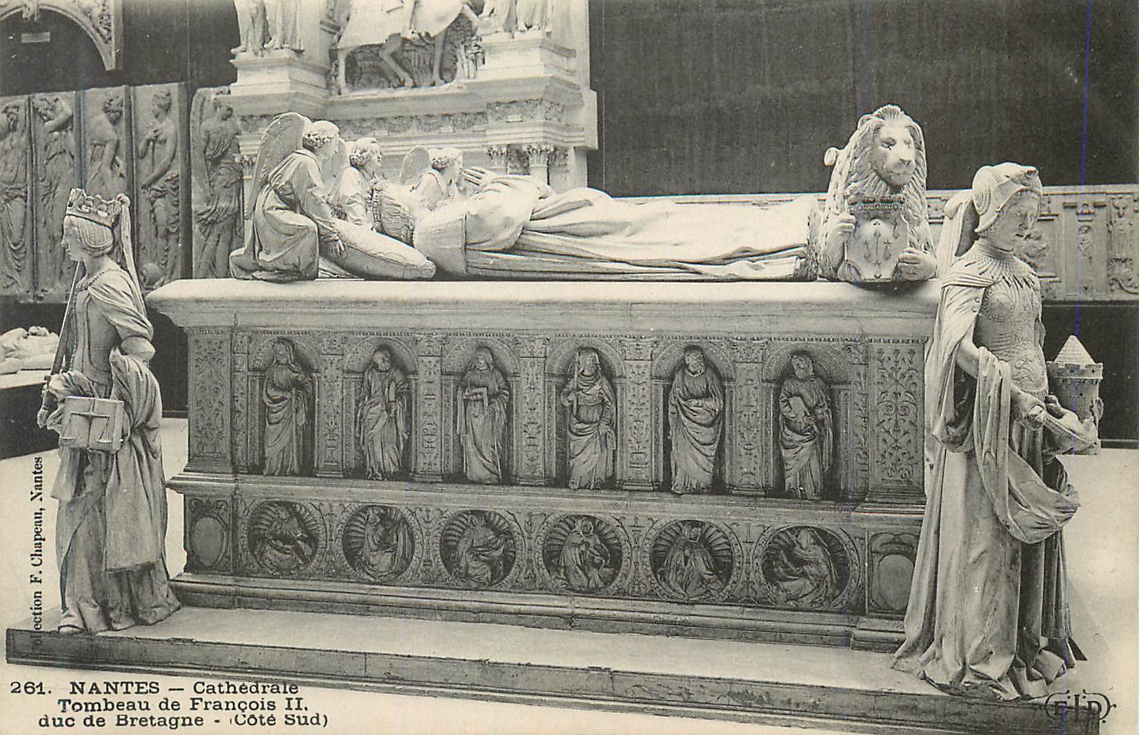 CPA Nantes Cathedrale Tombeau de Francois II duc de Bretagne Cote Sud