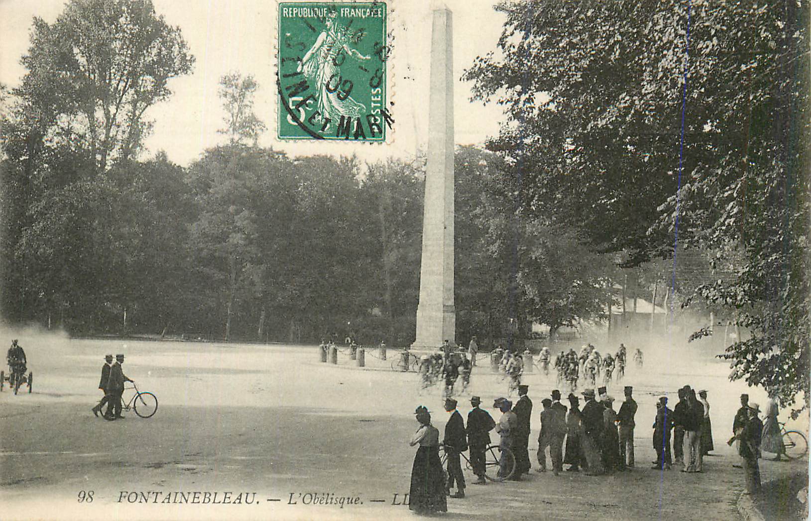Fontainebleau — L'Obélisque — LL - Recto
