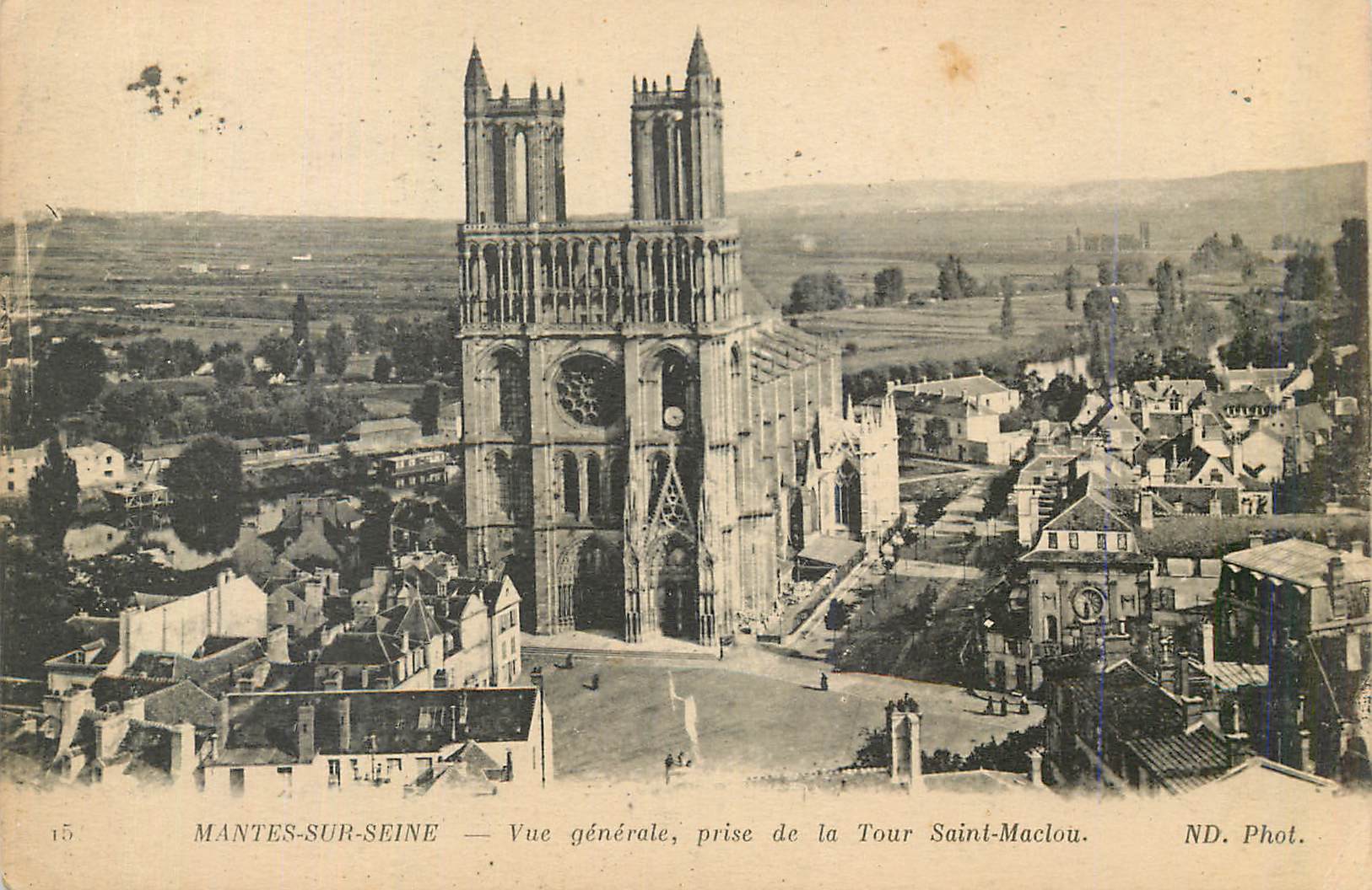 CPA Nantes sue Seine Vue generale prise de la Tour Saint Maclou