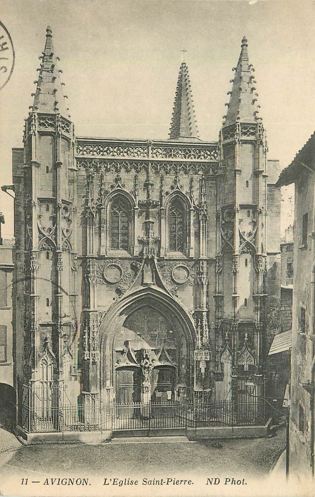 CPA Avignon L Eglise Saint Pierre