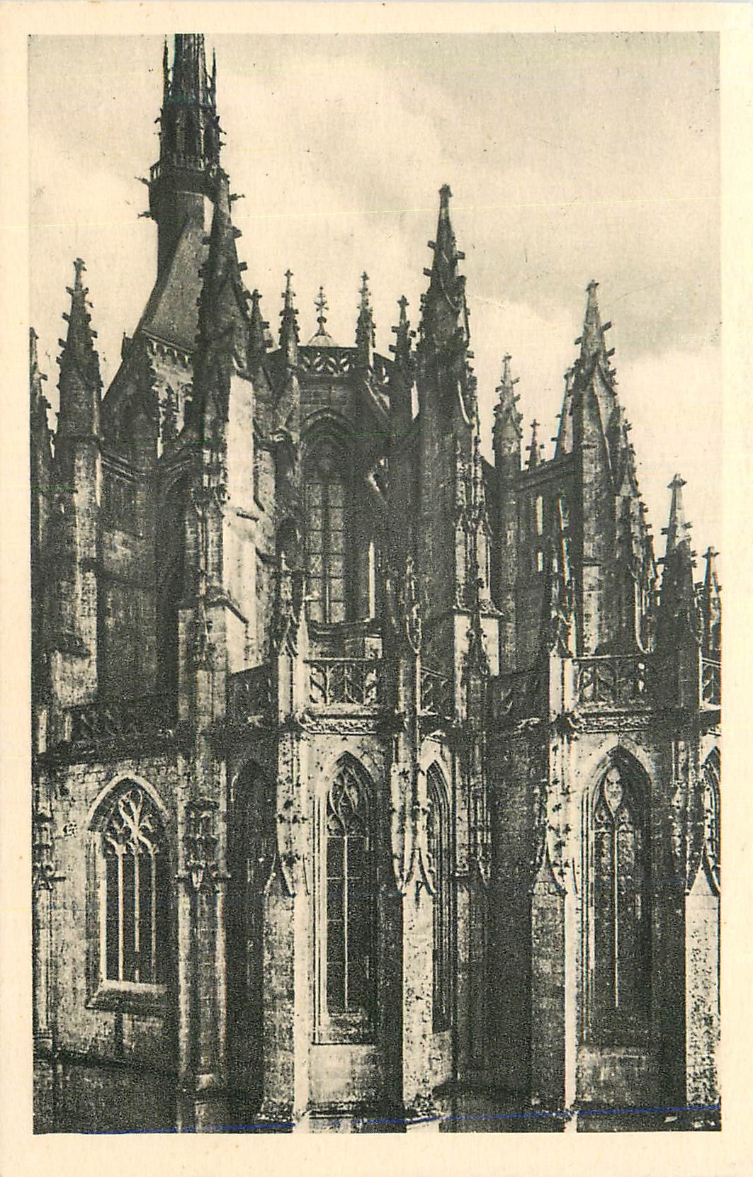 Cathédrale Notre-Dame de Strasbourg — façade gothique — éditeur non identifié, n° de série non visible