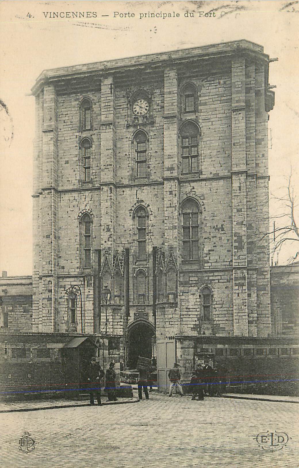 CPA Vincennes Porte principale du Fort
