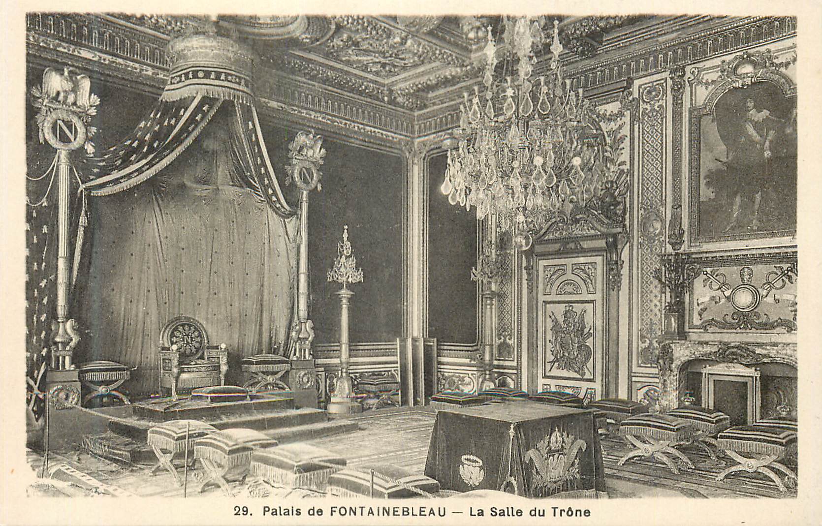 Palais de FONTAINEBLEAU — La Salle du Trône — n°29