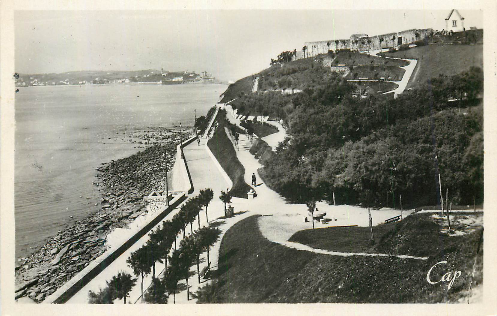 CPM St Jean de Luz Pointe de Ste Barbe