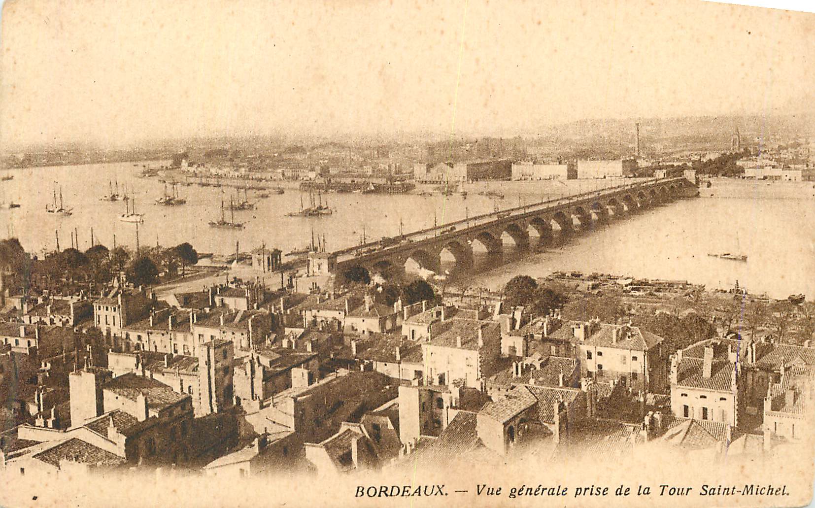 CPA Bordeaux Vue generale prise de la Tour Saint Michel