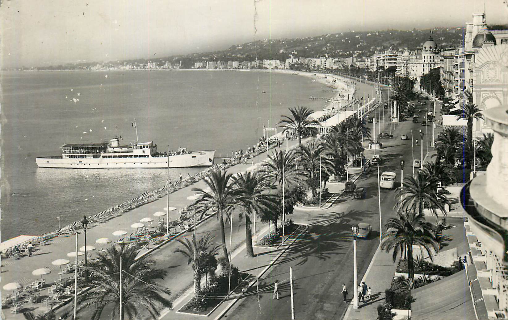 CPM La Cote Nice La Promenade des Anglais Embarcadere Le Gallus