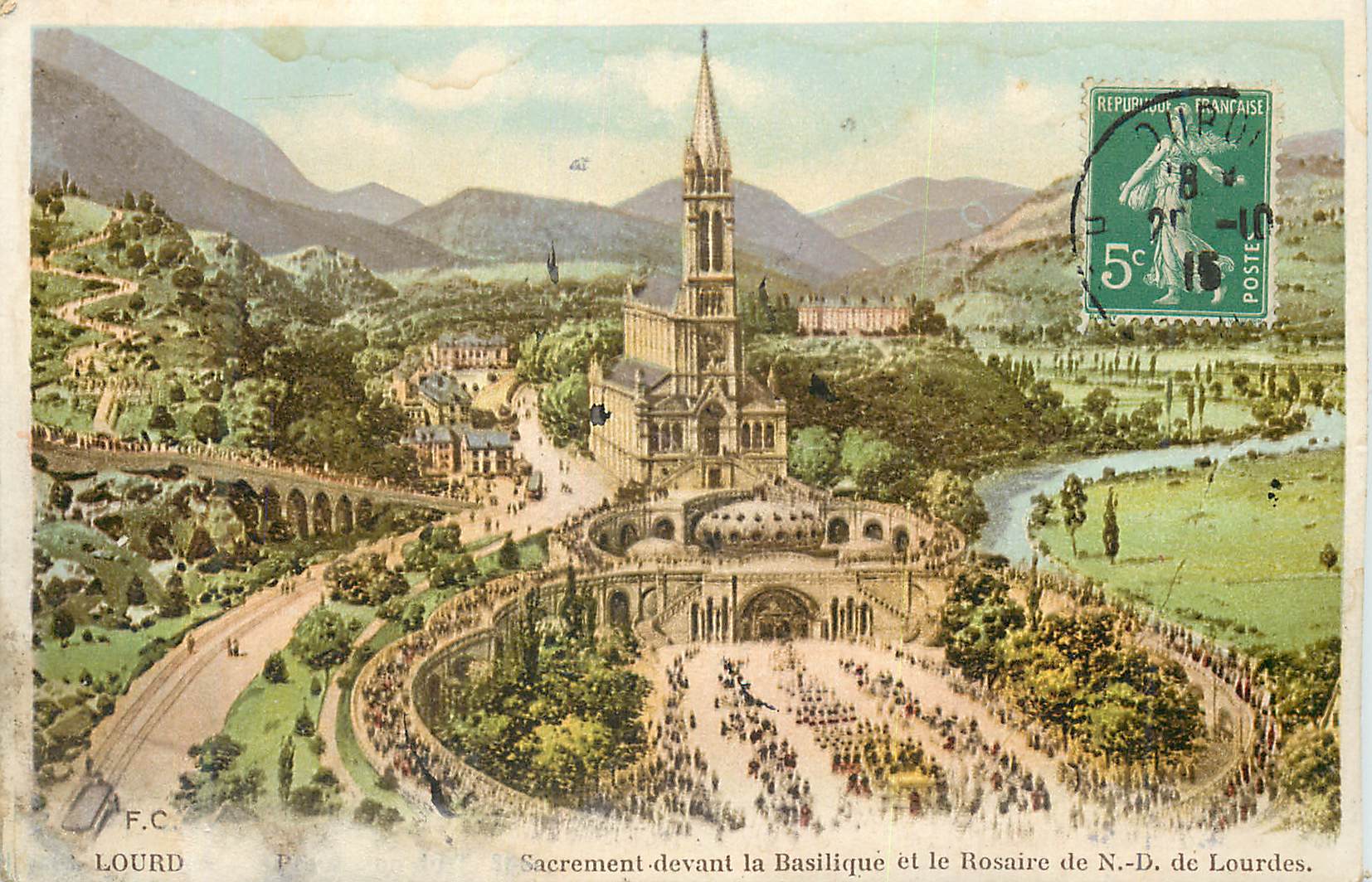 CPA Lourdes Sacrement devant la Basilique et le Rosaire de N D Lourdes