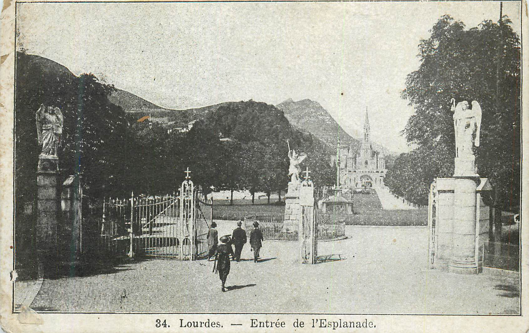 CPA Lourdes Entree de l Esplanade