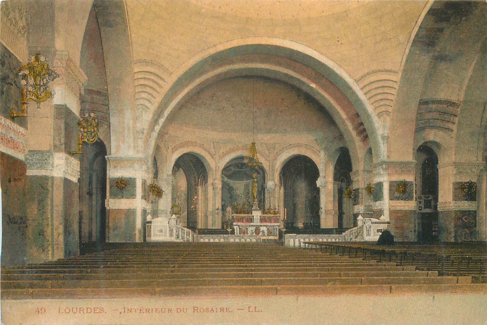 CPA Lourdes Interieur du Rosaire