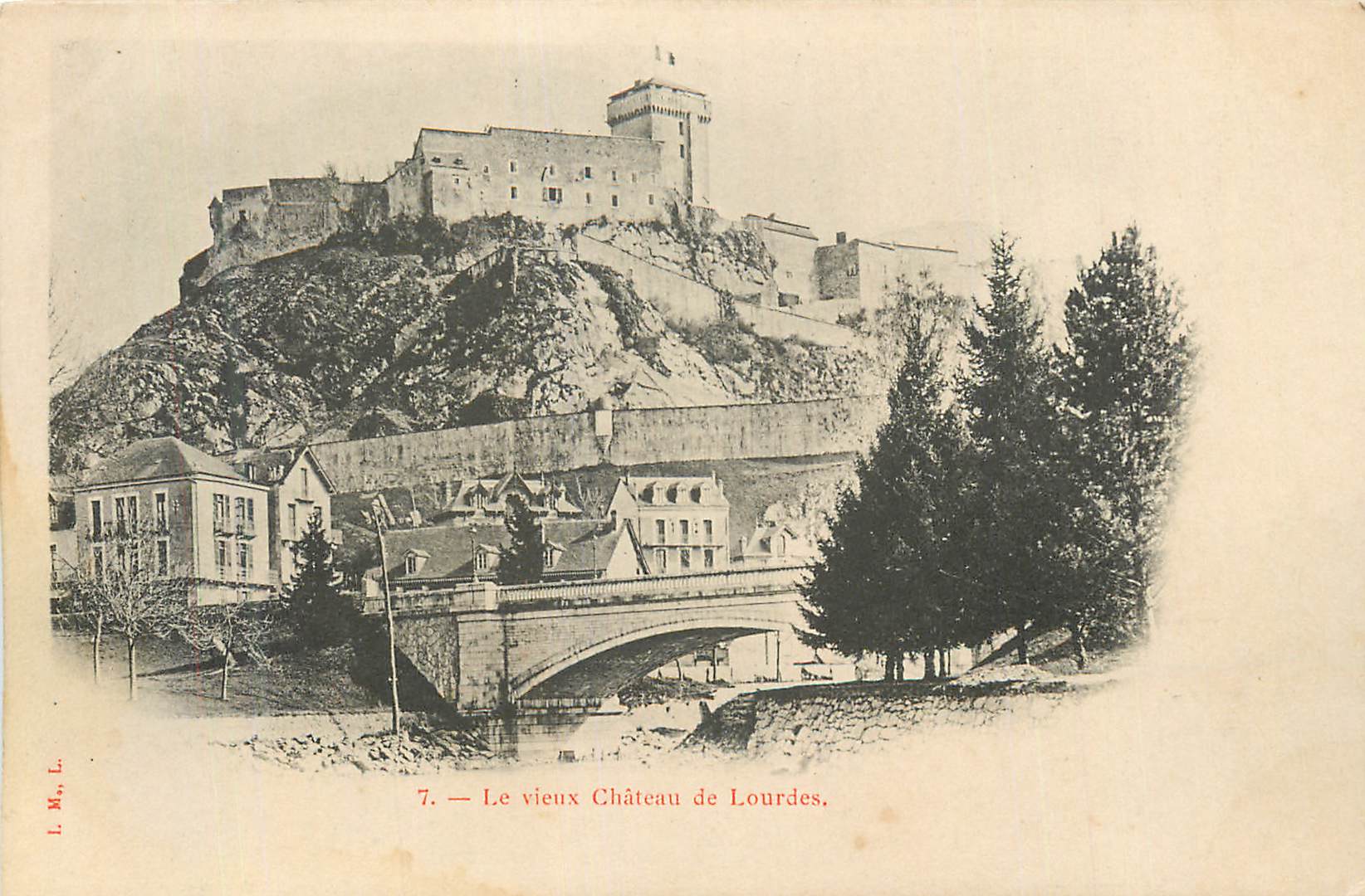 CPA Le vieux Chateau de Lourdes