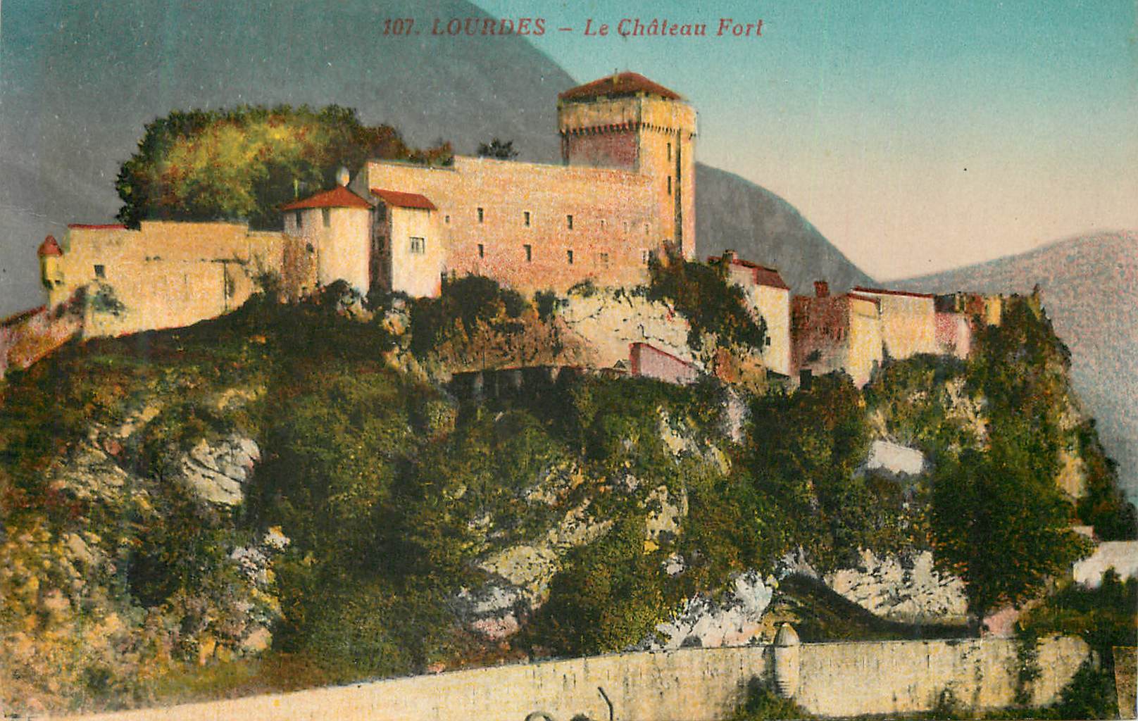 CPA Lourdes Le Chateau Fort