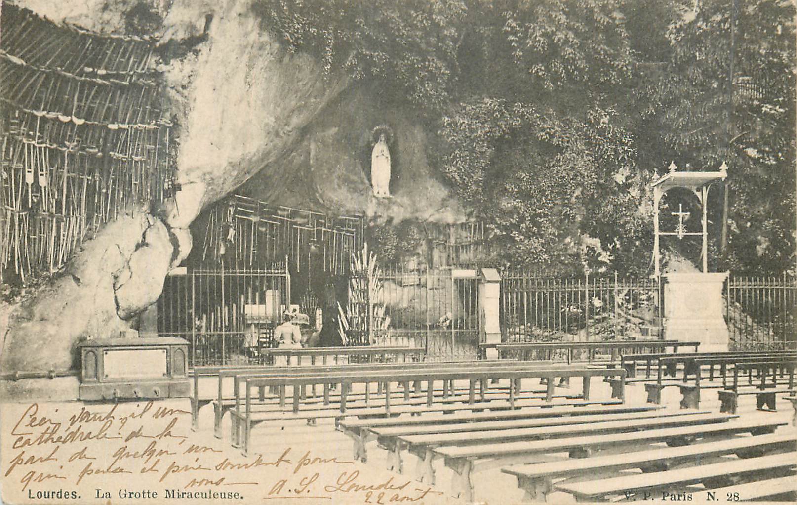 CPA Lourdes La Grotte Miraculeuse