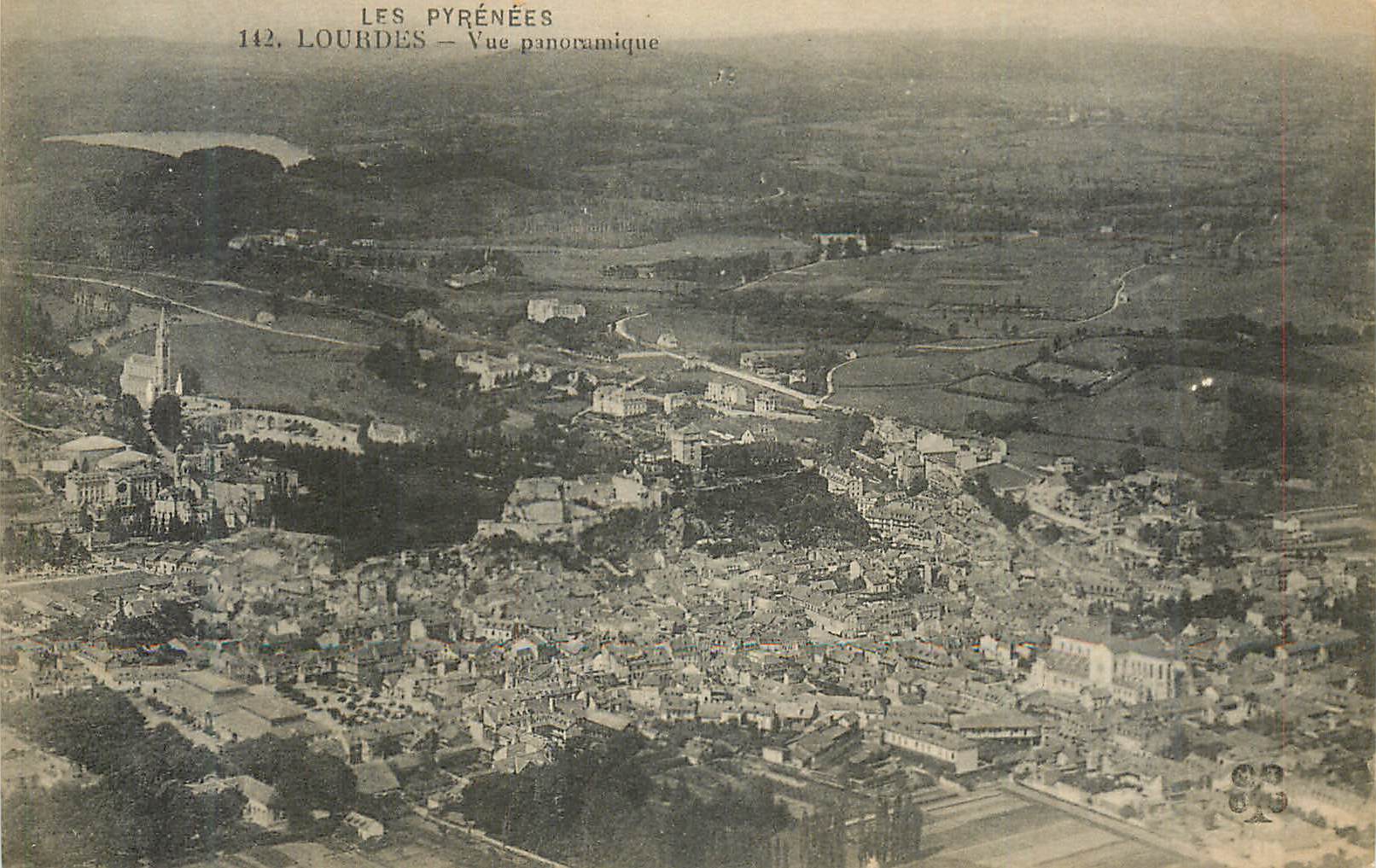 CPA Les Pyrenees Lourdes Vue panoramique