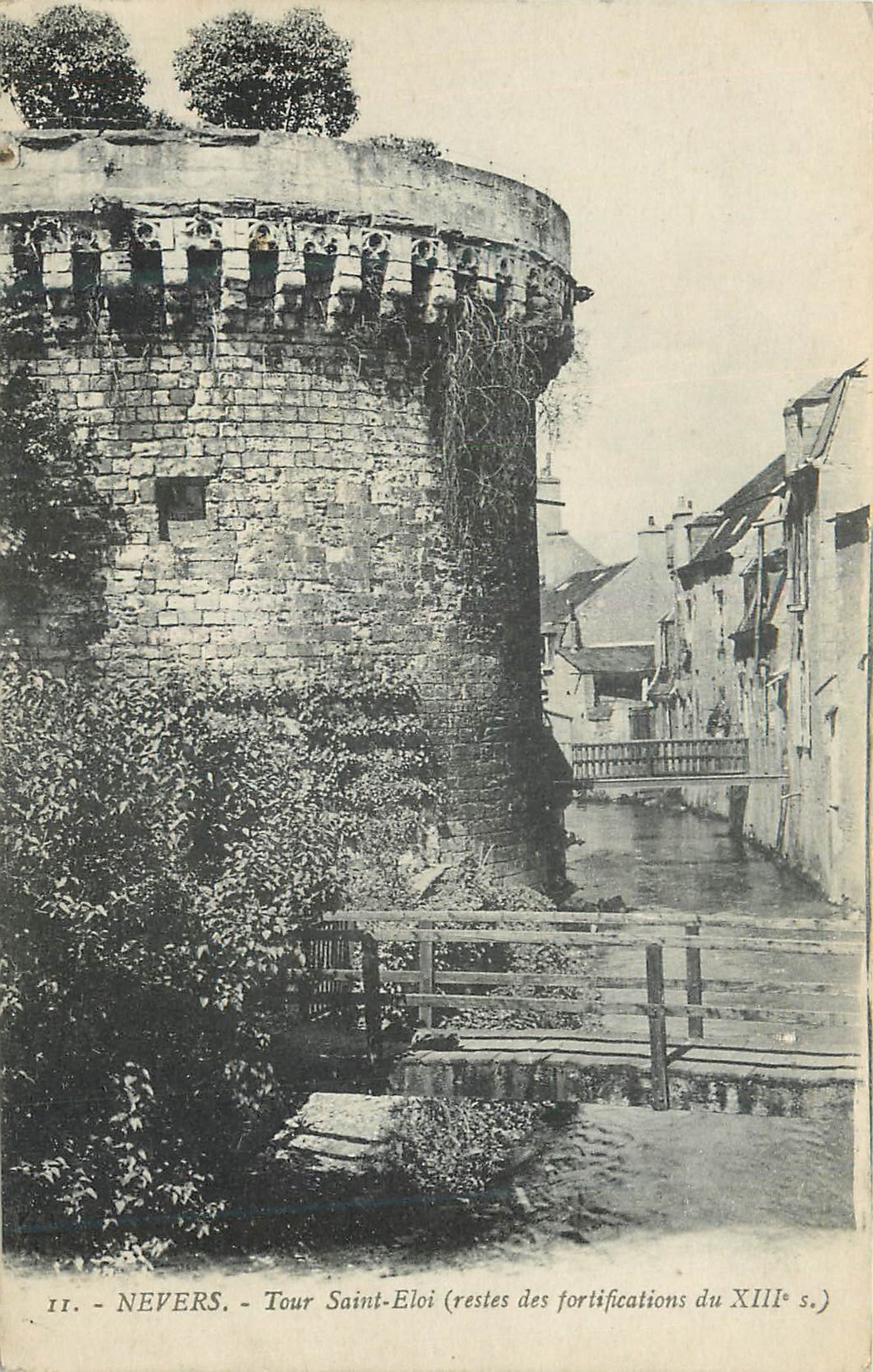 CPA Nevers Tour Saint Eloi resles des fortifications du xiii s
