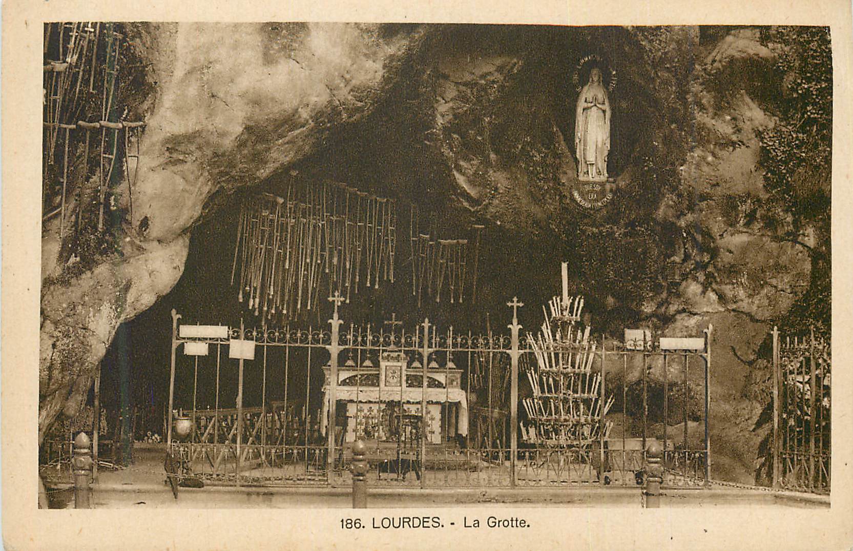 CPA Lourdes La Grotte