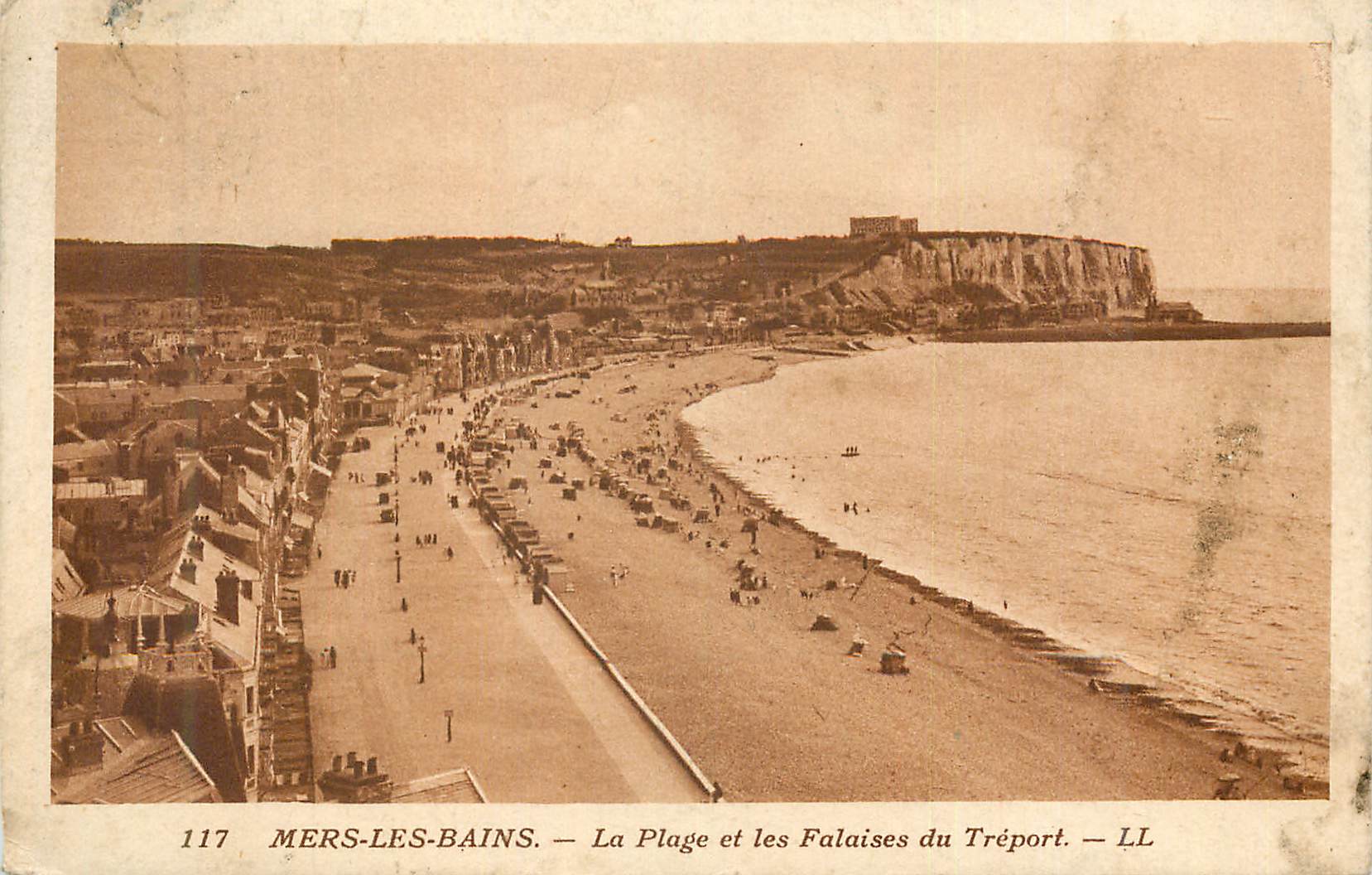 CPA Mers les Bains La Plage et les Falaises du Treport