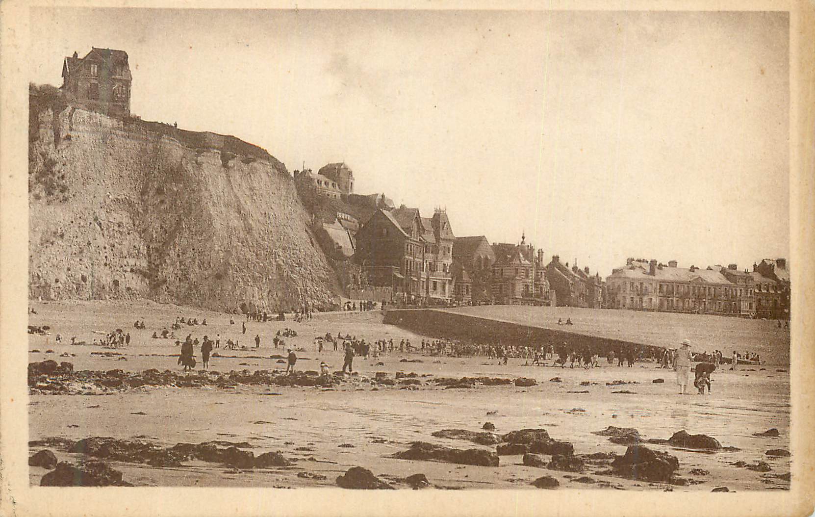 CPA Mers les Bains Vue prise de la plage a Maree Basse