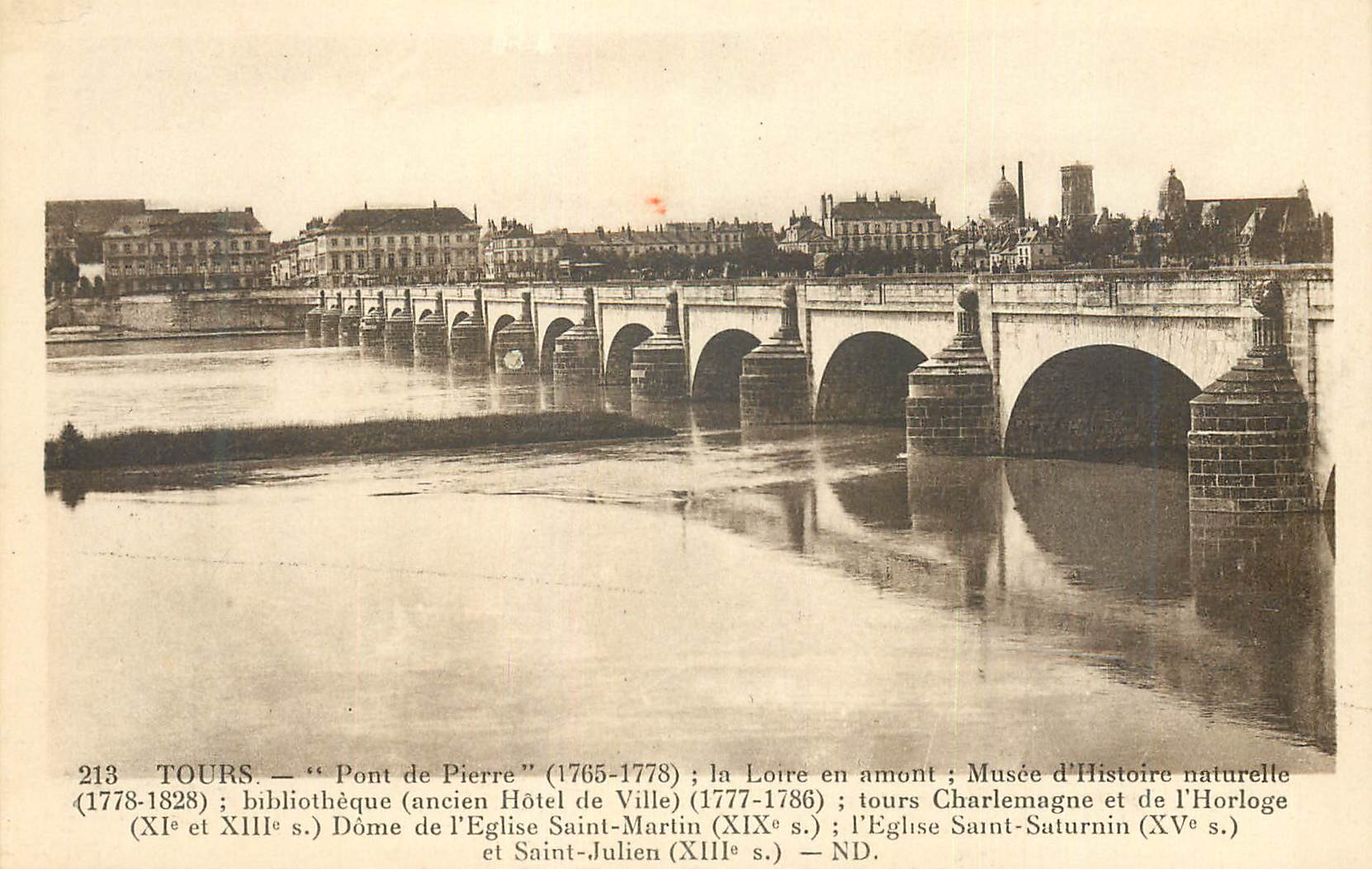 CPA Tours Pont de Pierre la loire en amont Musee de Histoire naturelle