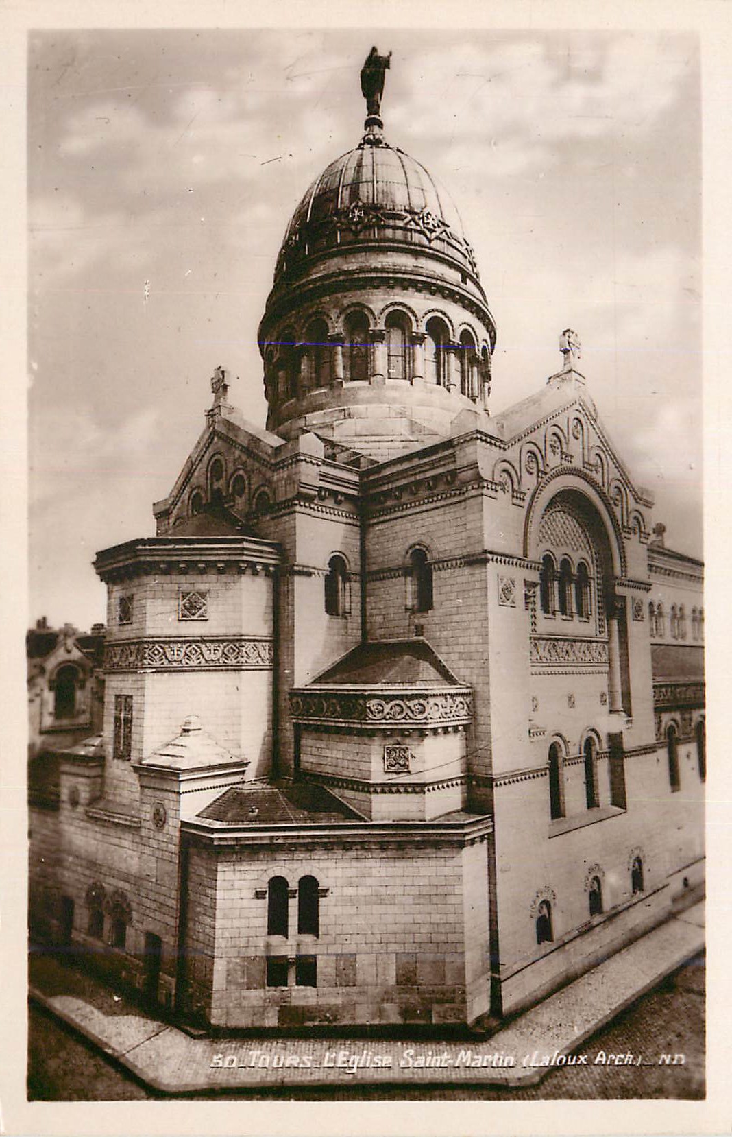 CPA Tours L Eglise Saint Martin L foux arch