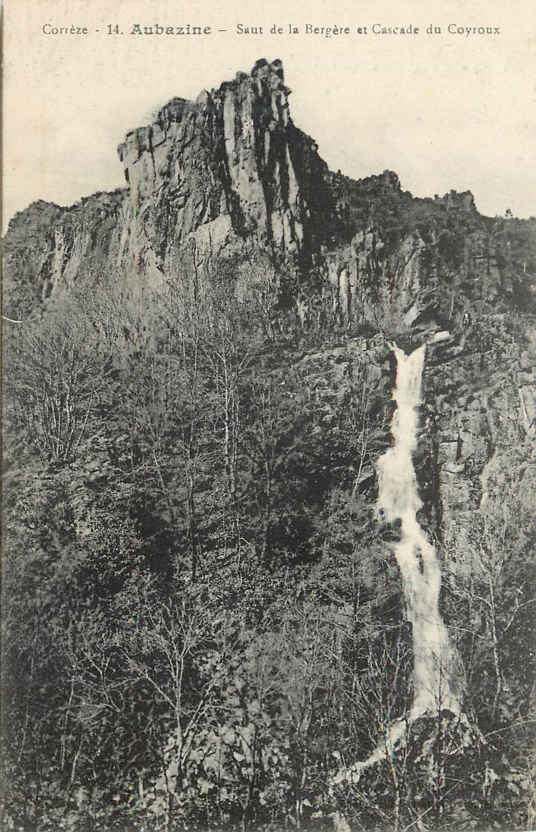 CPA Correze Aubazine Saut de la Bergere et Cascade du Coyroux