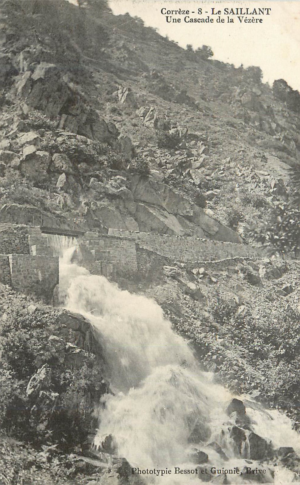 Corrèze - Le SAILLANT — Une Cascade de la Vézère — Phototypie Bessot et Guignie, Brive
