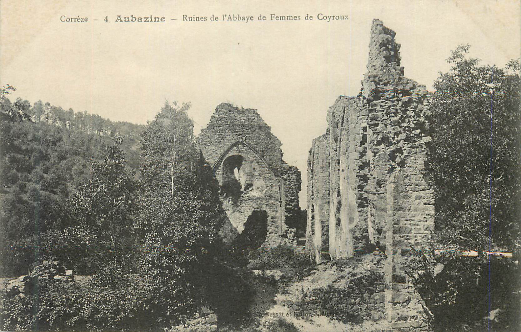 CPA Correze Aubazine Ruines de l Abbaye de Femmes de Coyroux