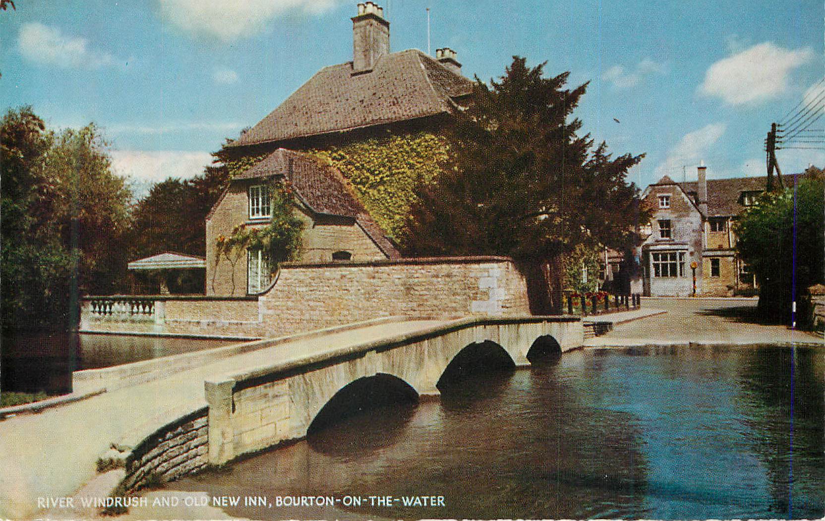 CPA River Windrush and Old New Inn Bourton on the Water
