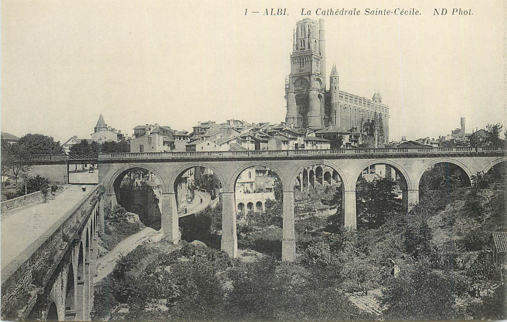 CPA Albi La Cathedrale Sainte Cecile