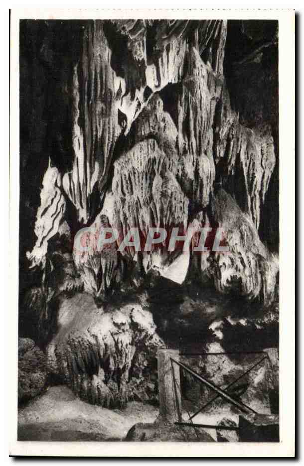 CPA GRottes de Saint Cezaire pres Grasse Un coin des draperies 