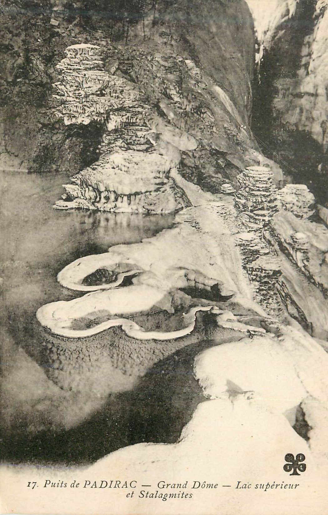 Puits de PADIRAC — Grand Dôme — Lac supérieur et Stalagmites