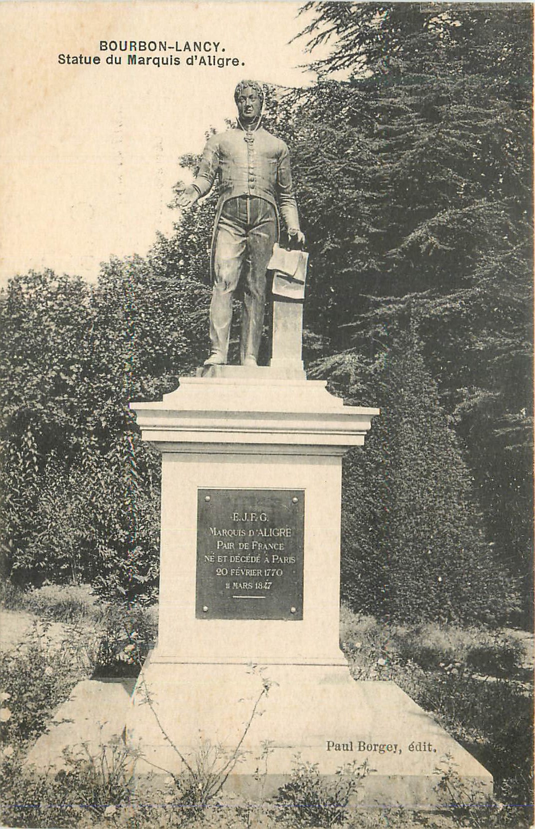 CPA Bourbon Lancy Statue du Marquis d Aligre