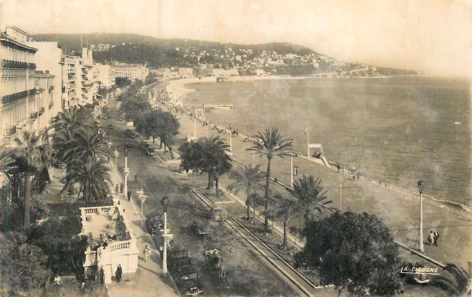 CPM Nice Alpes Maritimes La Promenade des Anglais