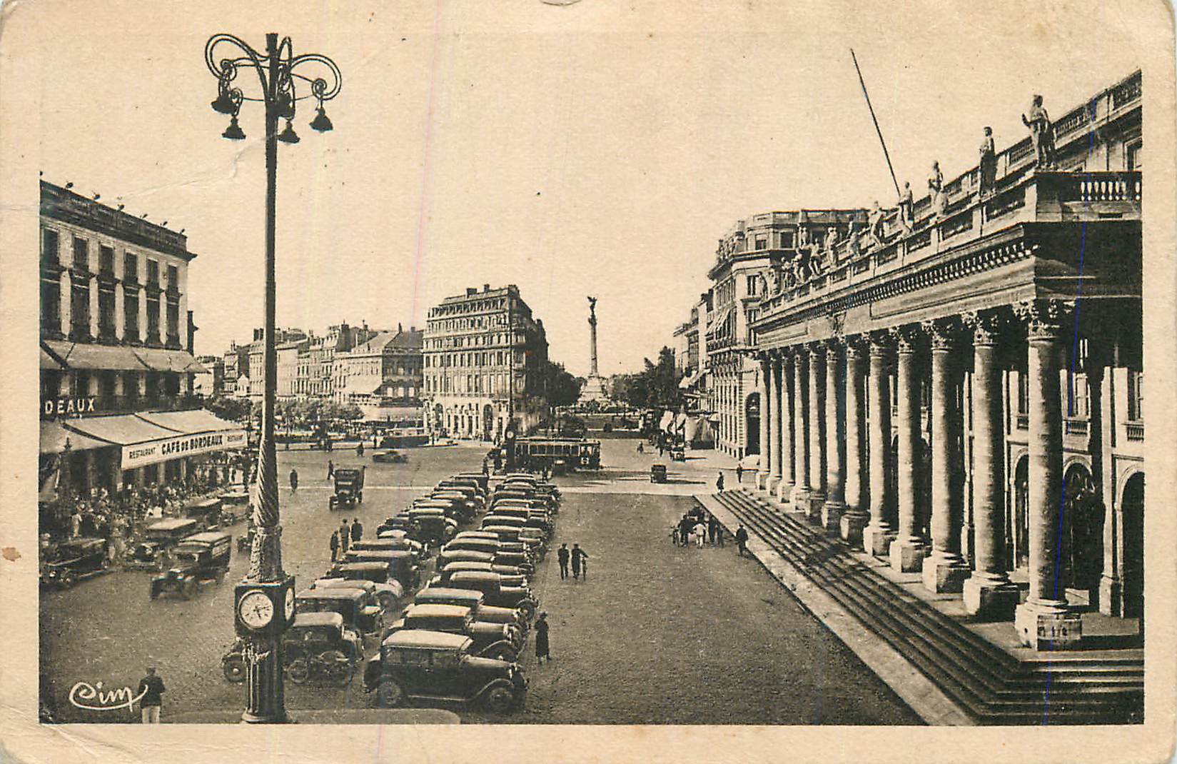 CPM Bordeaux Place de la Comedie