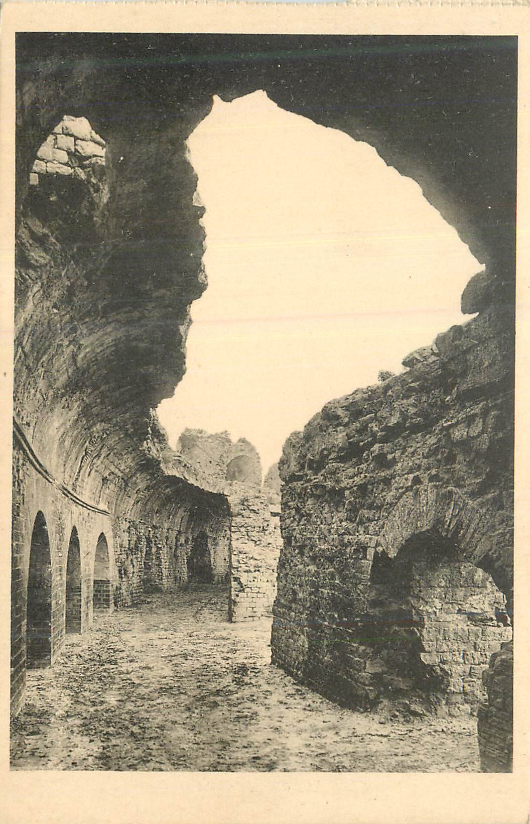 CPA Frejus Les Arenes Galerie