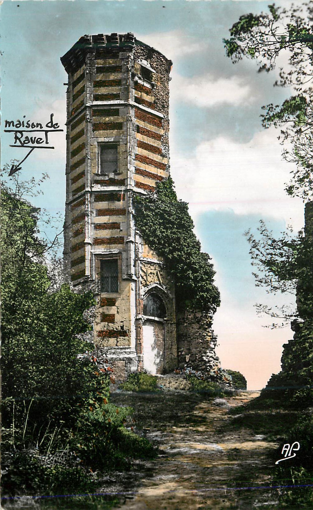 Maison de Ravel — Tour en ruine avec bandes de pierre et brique — éditeur RC