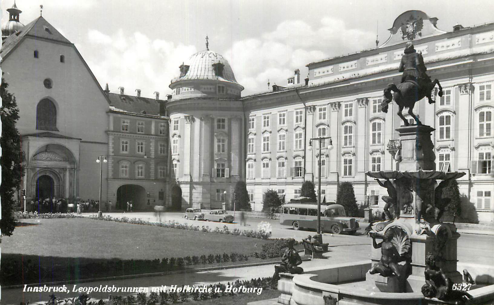 CPM Innsbruck Leopoldsbrunnen mit Hofkirche u Hofburg