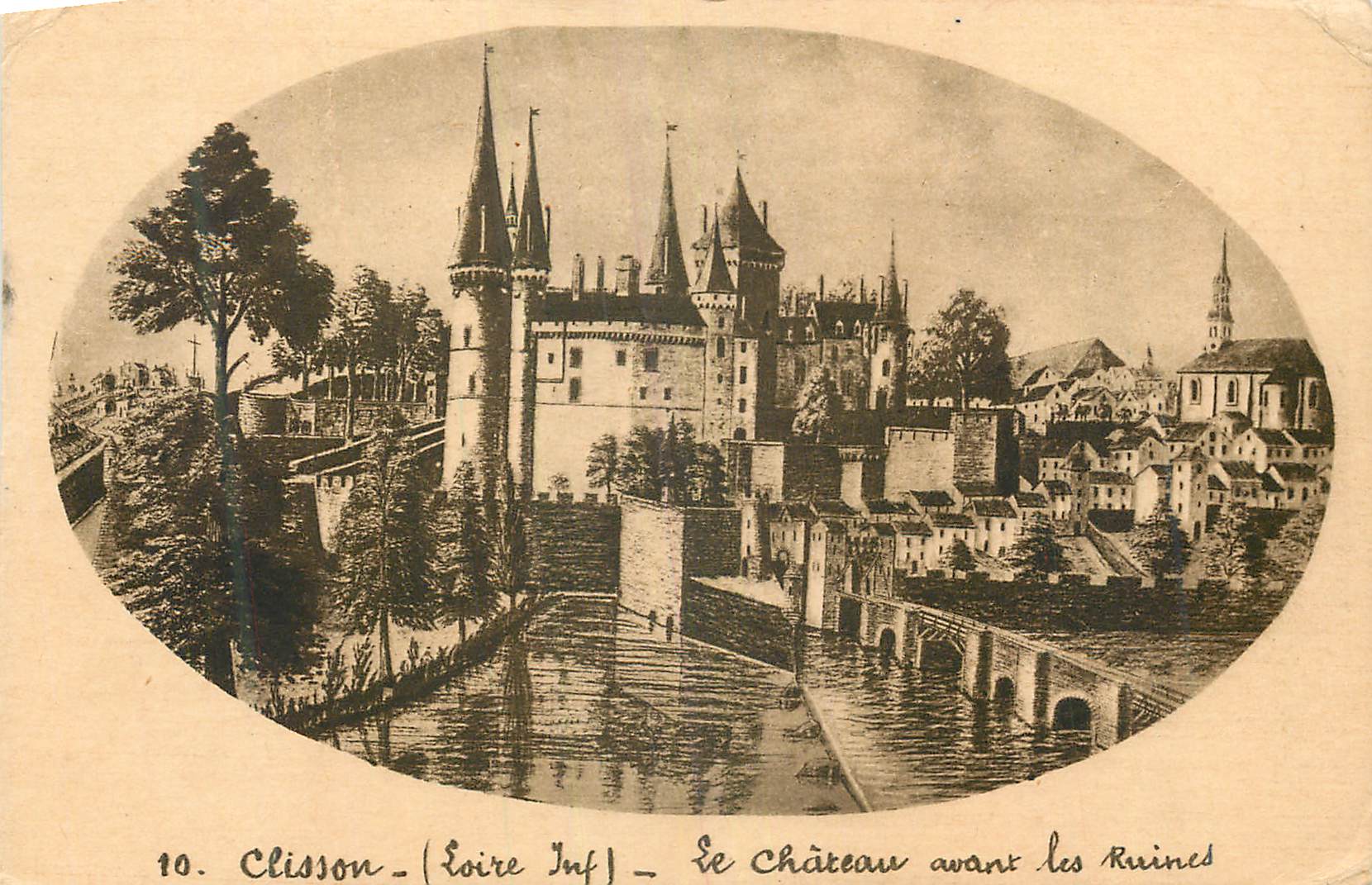 CPA Clisson Loire Inf Le Chateau avant les Ruines