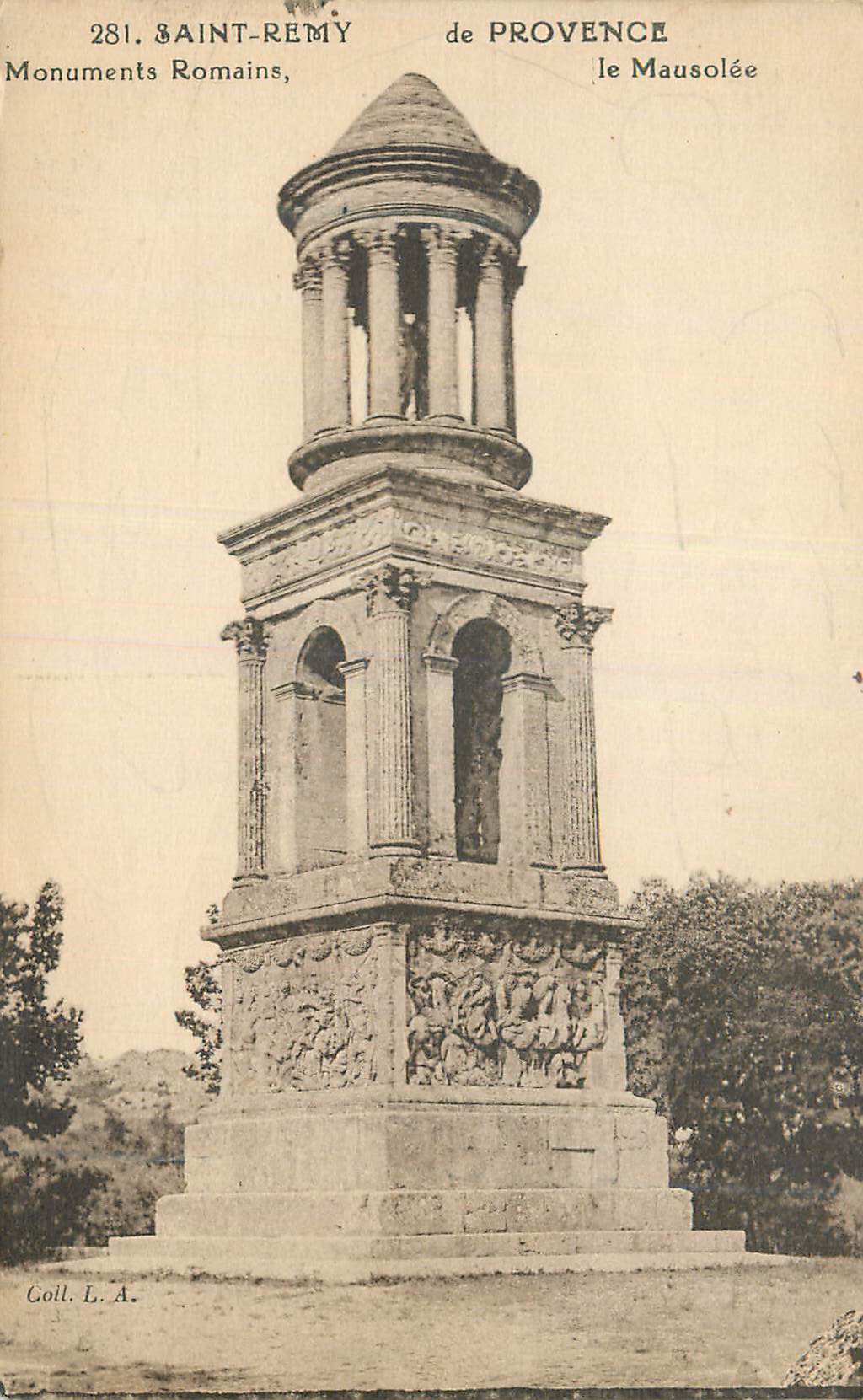 CPA Saint Remy de Provence Monuments Romains de Mausolee