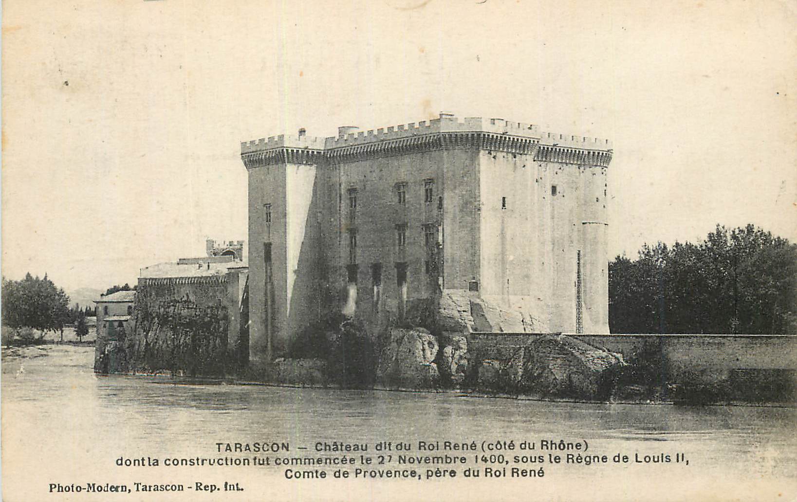 Tarascon — Château dit du Roi René (côté du Rhône) — Photo-Modern, Tarascon - Rep. Int.