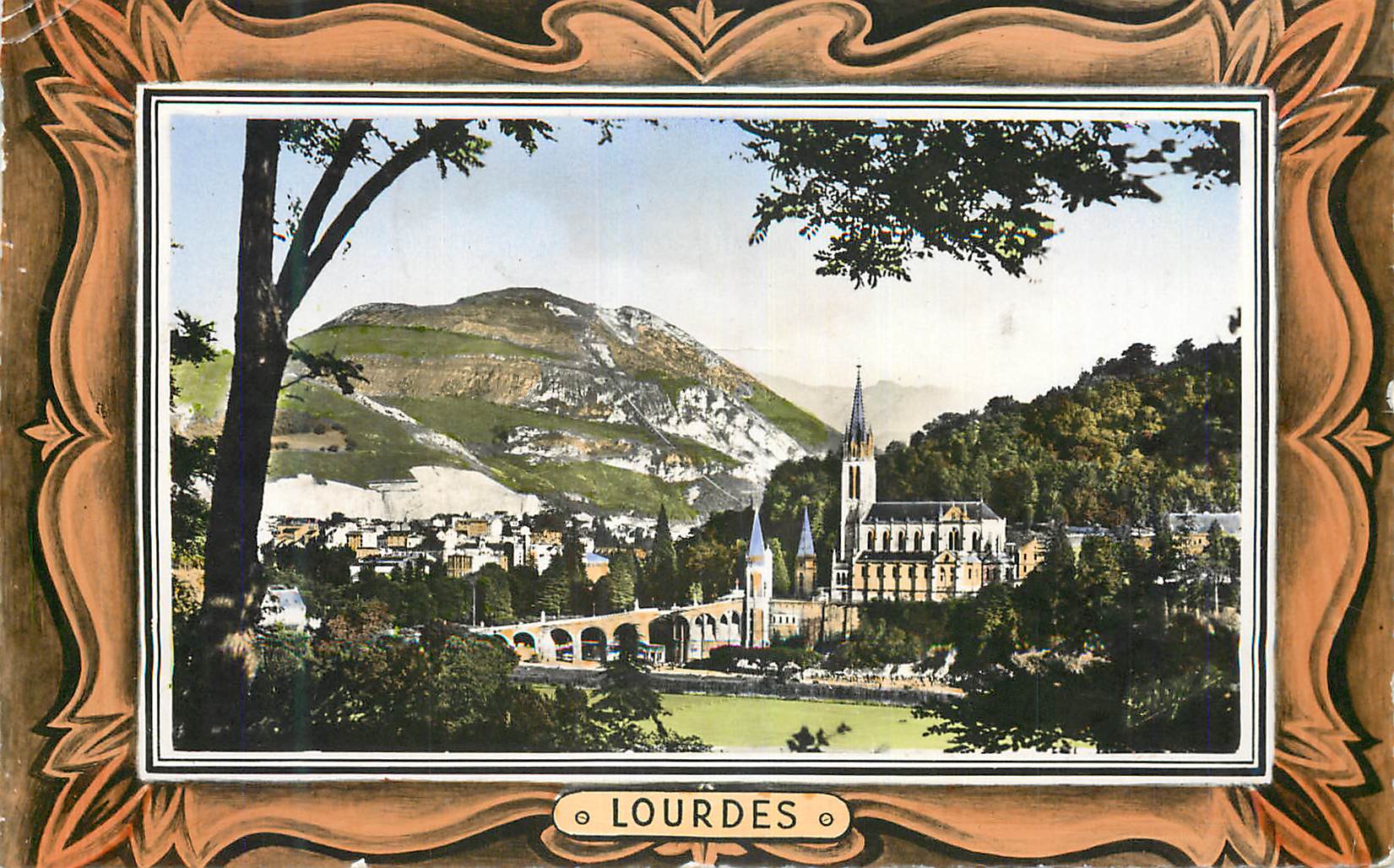 CPM Lourdes La Basilique et le Pic du Jer
