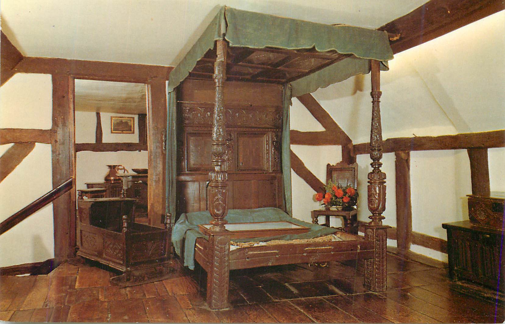 CPM The Hathaway Bedstead Anne Hathaways Cottage Shottery Stratford upon Avon a finely carved late Elizabthnian bed