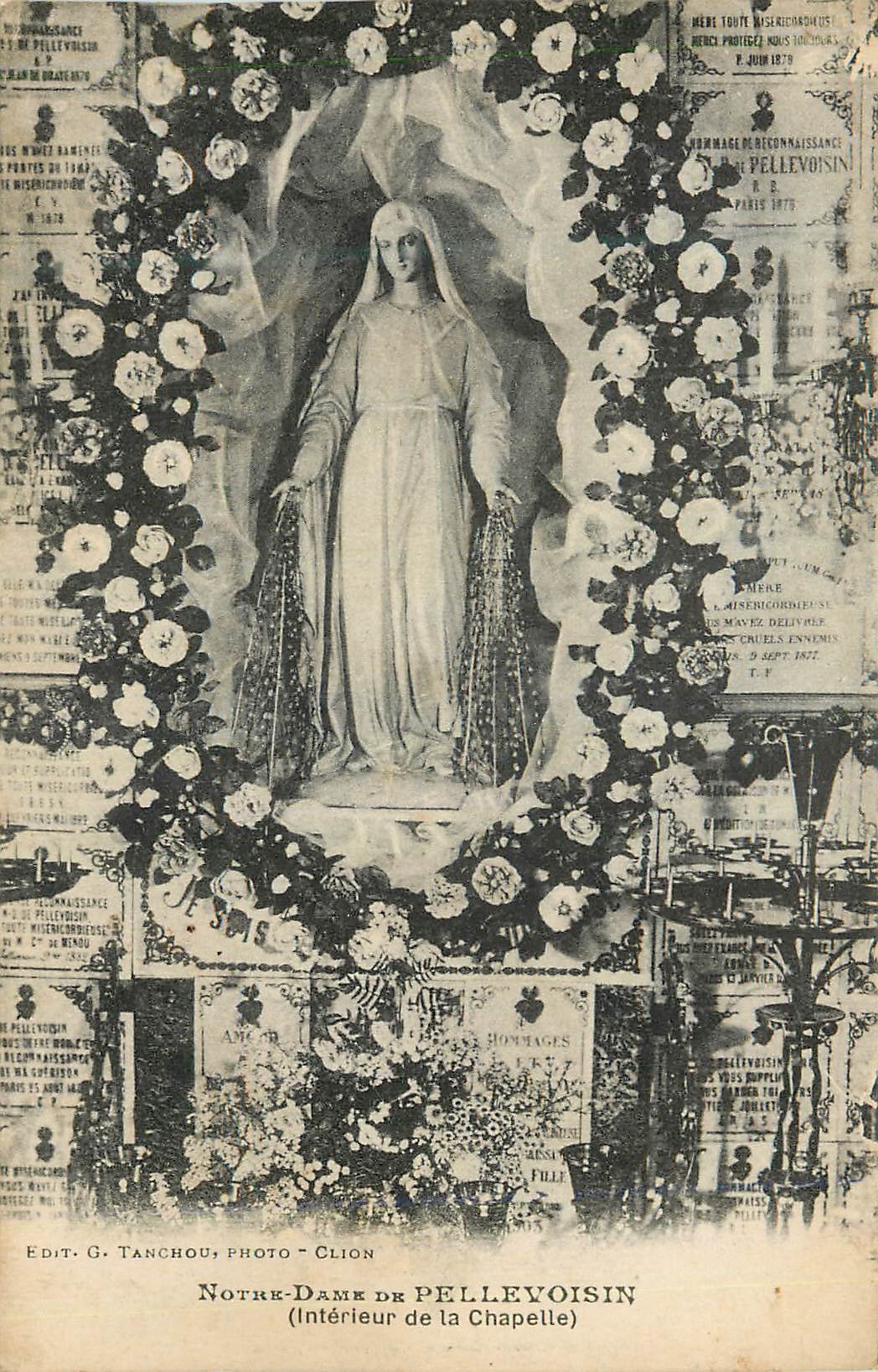 CPA Notre Dame de Pellevoisin Interieur de la Chapelle