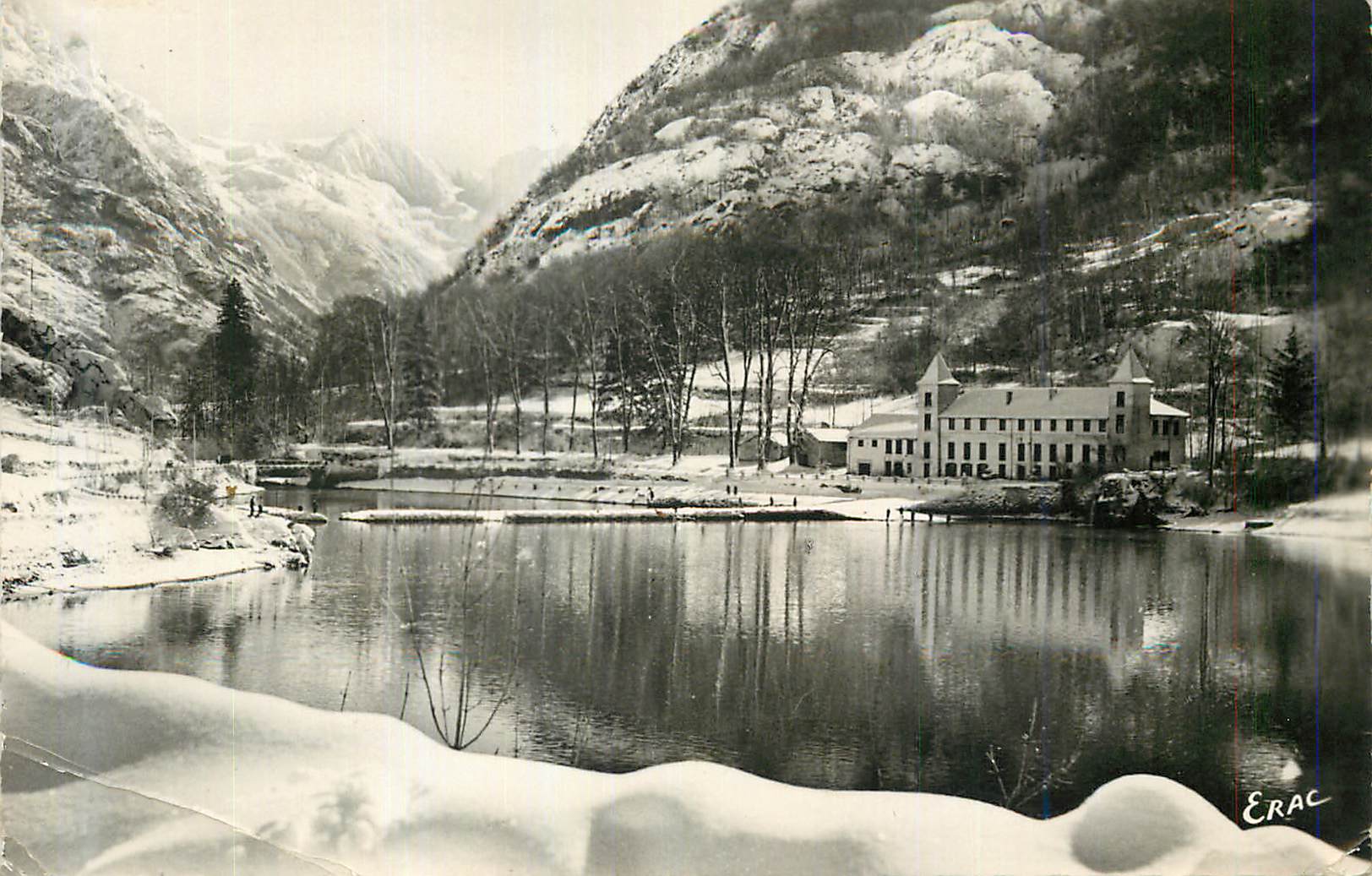 CPM Ax Les Thermes Le Lac d Orgeix sous la neige