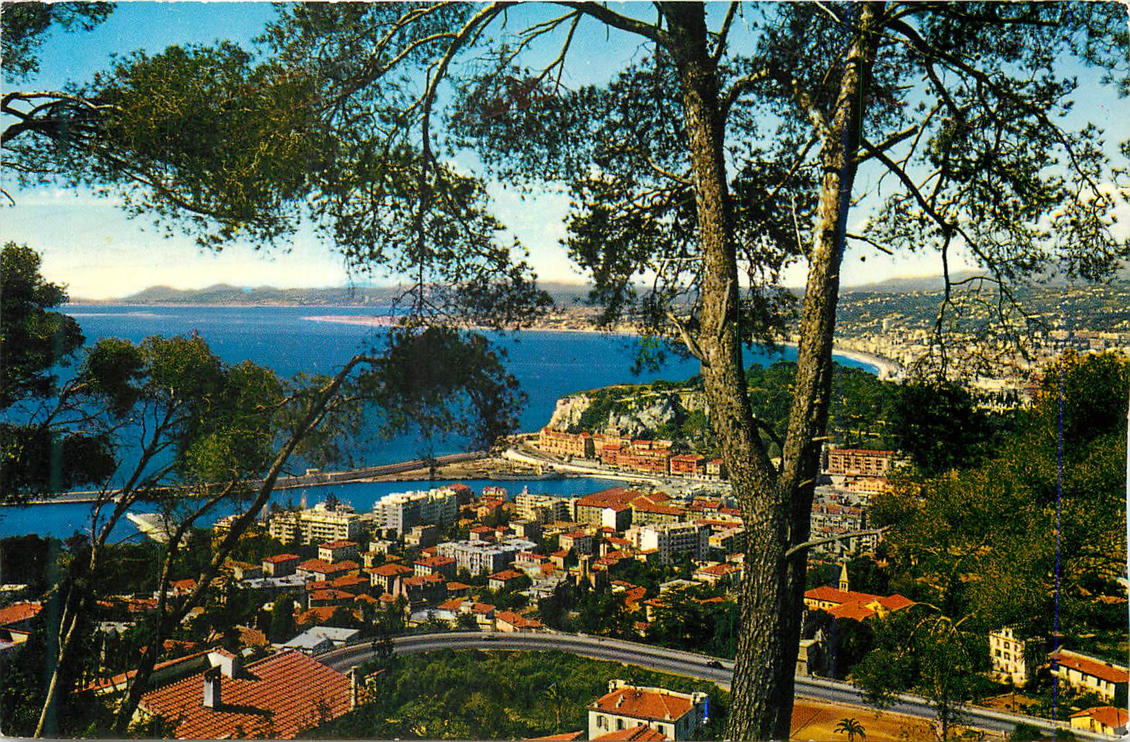 CPM La Cote d Azur Nice Vue generale de la Baie des Anges