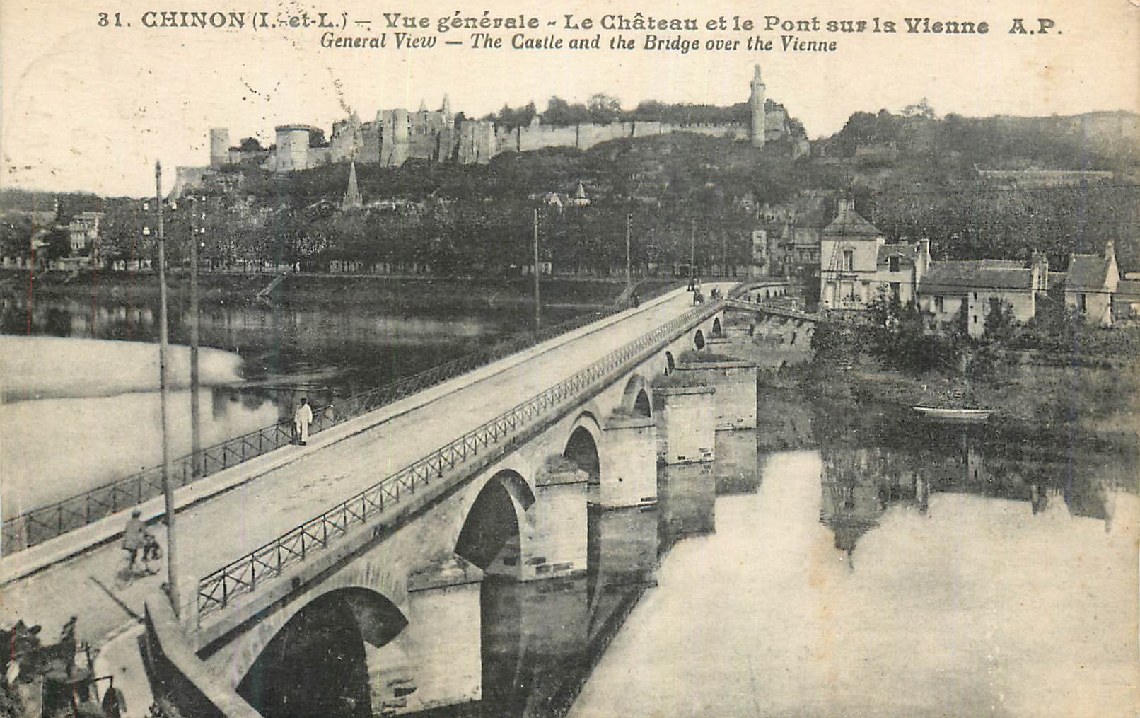 CPA Chinon I et l Vue generale Le Chateae et le Ponts sur la Vienne AP