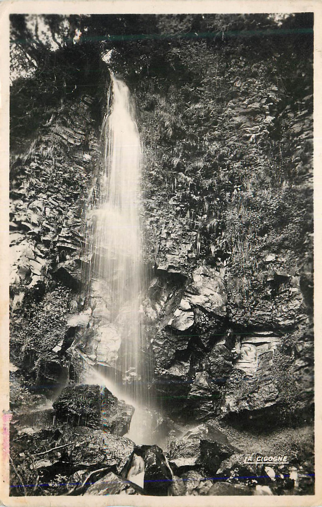 Chute d'eau à La Cigogne — Éditeur La Cigogne, n° de série non visible