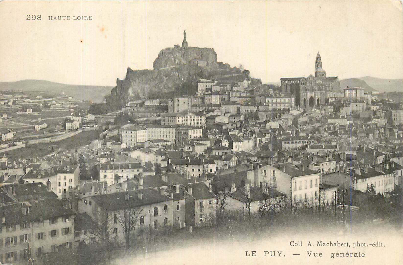 CPA Haute Loire Coll A Machabert phot edit Le Puy Vue generale